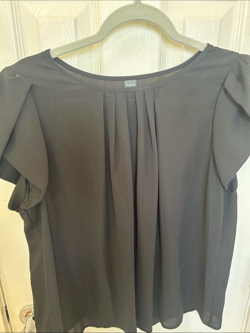 SHEIN Black Pleated Flutter-Sleeve Blouse